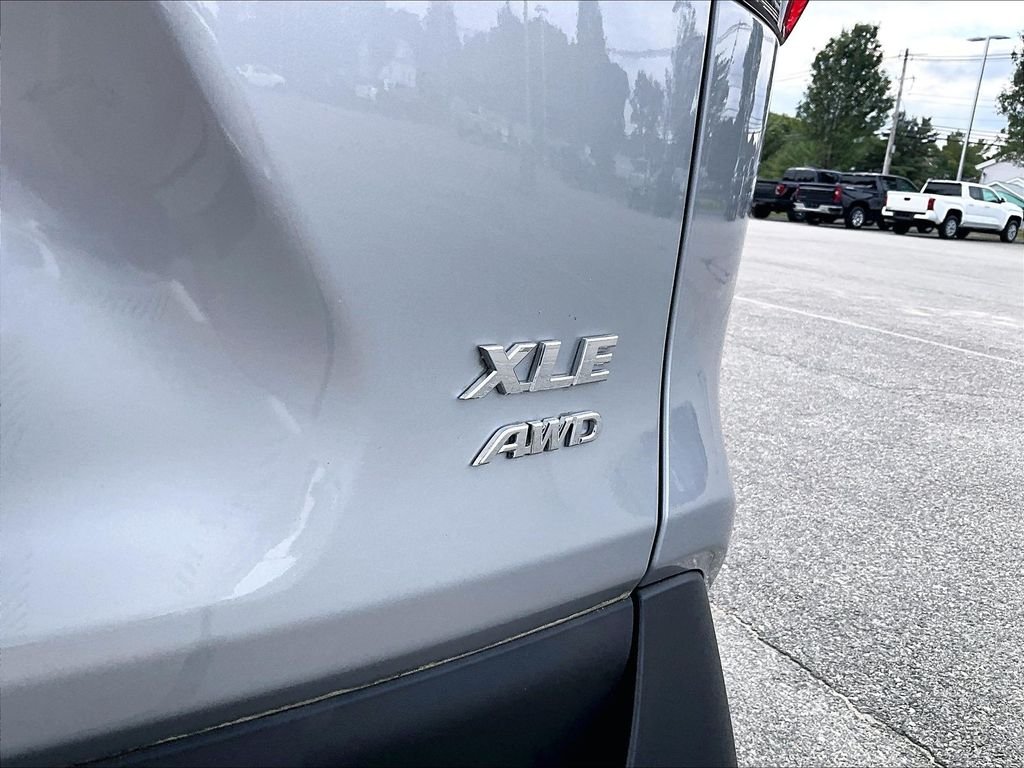 Used 2024 Silver Toyota XLE Premium image 29