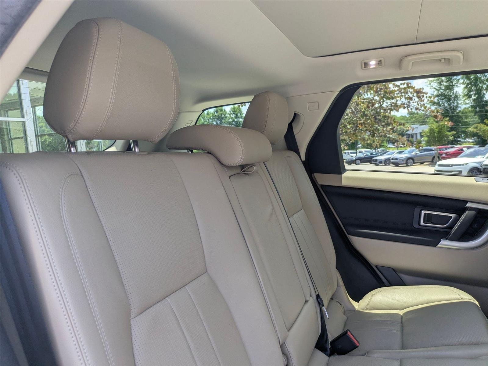 Used 2018 WHITE LAND ROVER HSE image 29