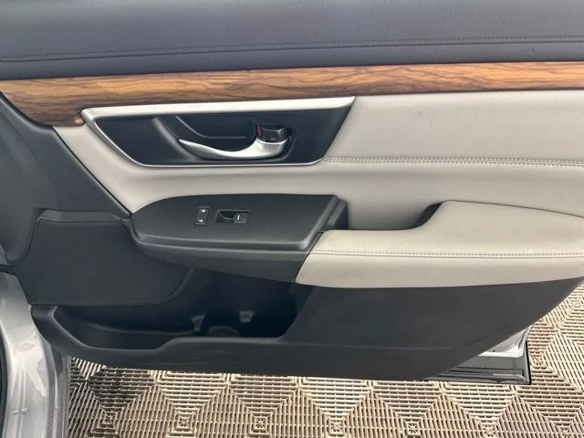 Used 2019 Silver Honda Touring image 24