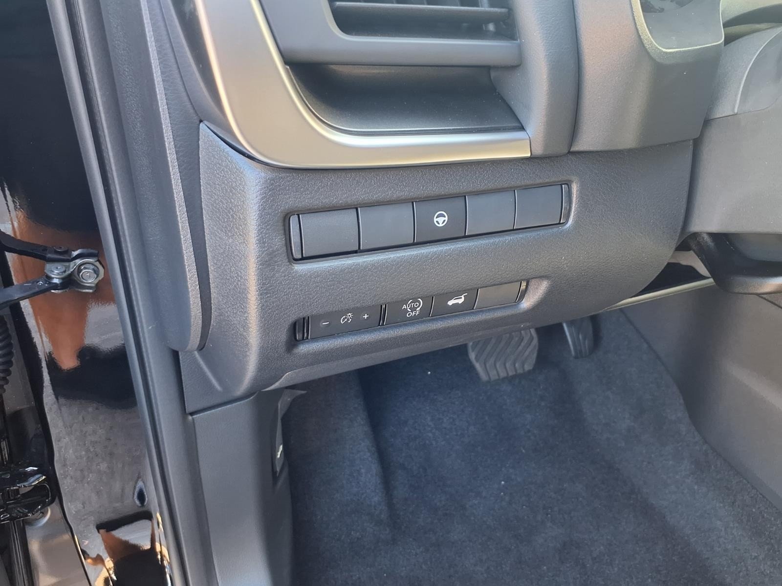 2026 Nissan Rogue photo 15 of 26