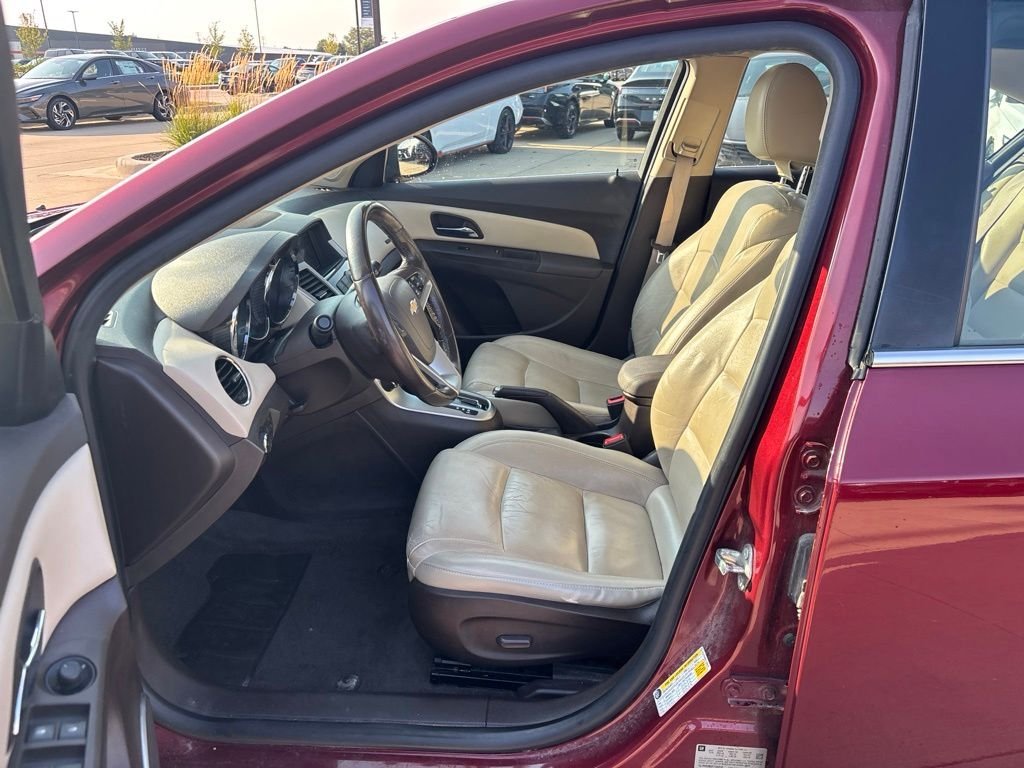 Used 2015 Red Tintcoat Chevrolet 2LT image 17