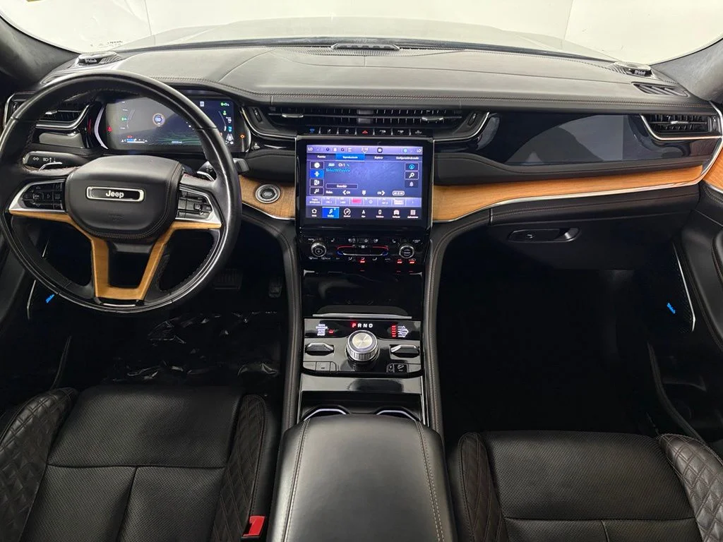 Used 2023 Black Jeep Summit Reserve 4xe image 43