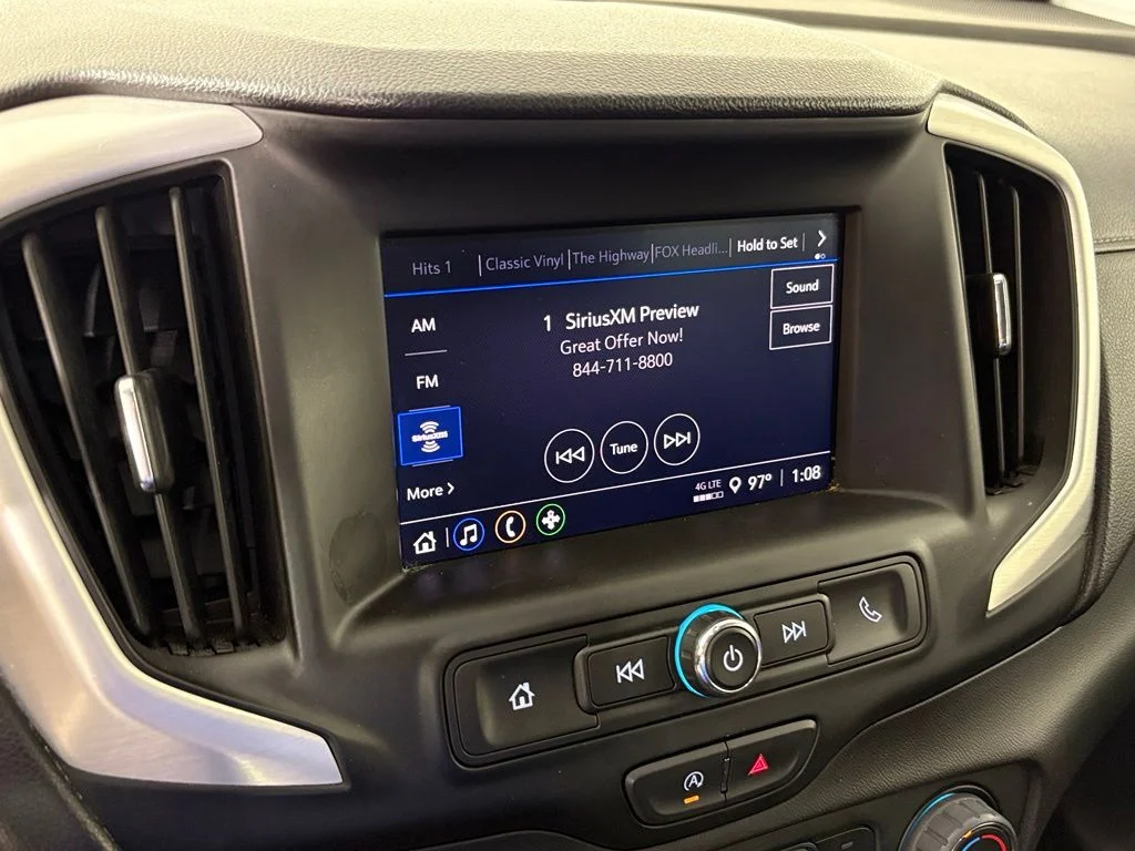 Used 2024 White GMC SLE image 23