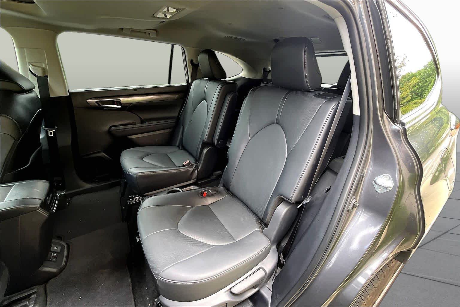 Used 2025 Magnetic Gray Metallic Toyota Limited image 21