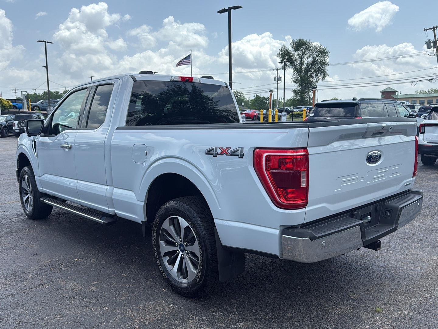 Used 2021 Space White Ford XLT image 3