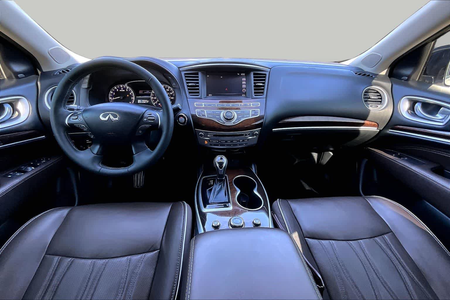 Used 2020 Majestic White INFINITI LUXE image 14