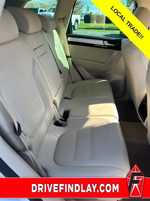 Used 2014 White Volkswagen V6 TDI image 14