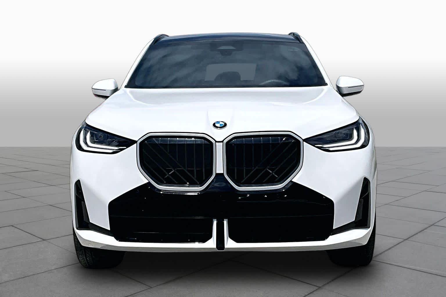 Used 2026 Alpine White BMW 30 xDrive image 3