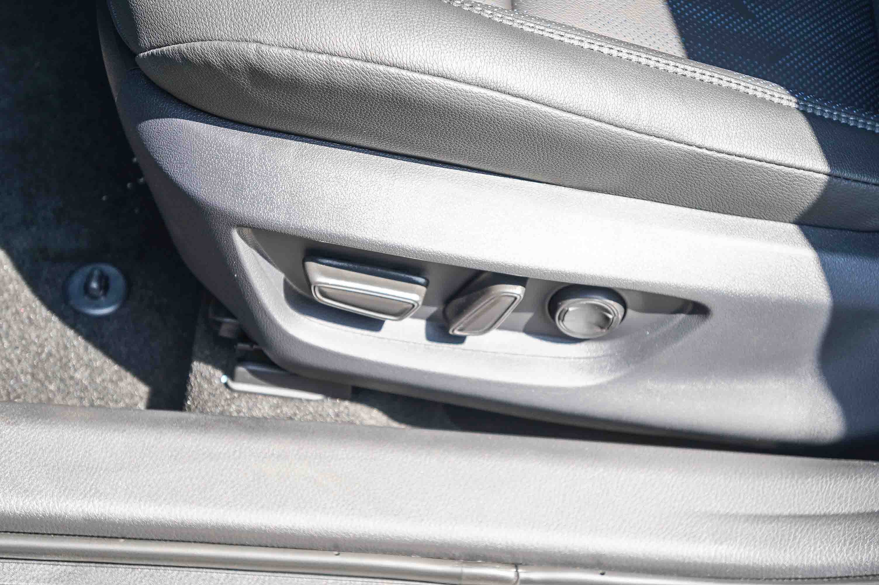 New 2026 Wind Chill Pearl Toyota XSE image 23