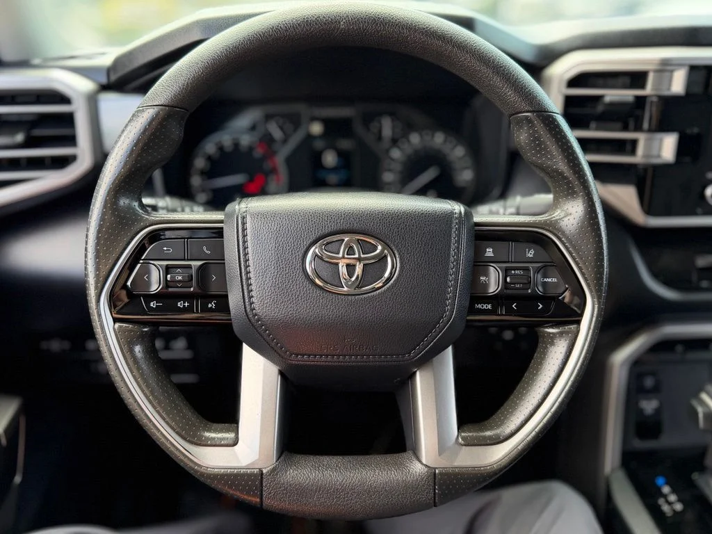 Used 2022 Red Toyota SR5 image 11