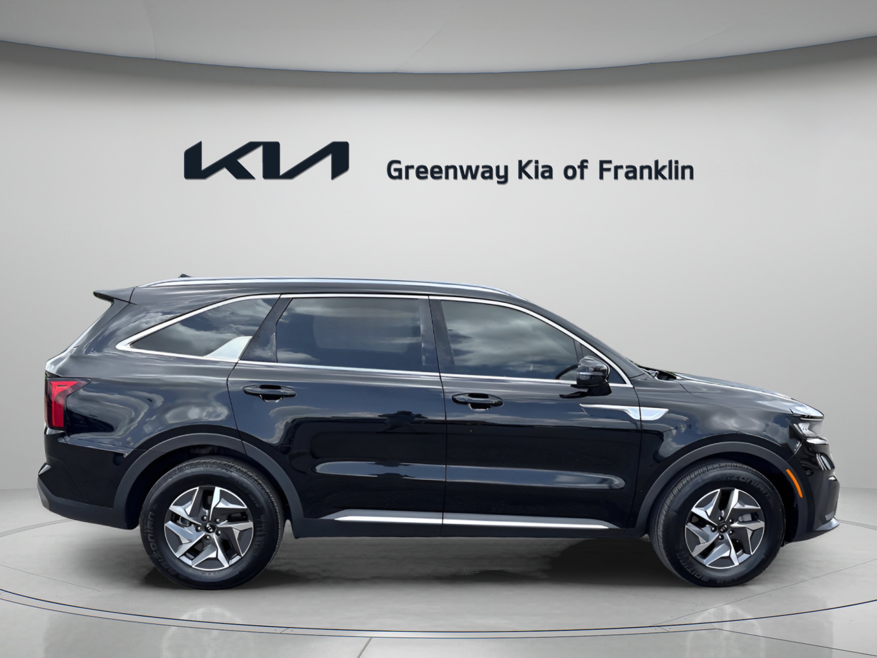 Used 2021 Aurora Black Kia S image 8