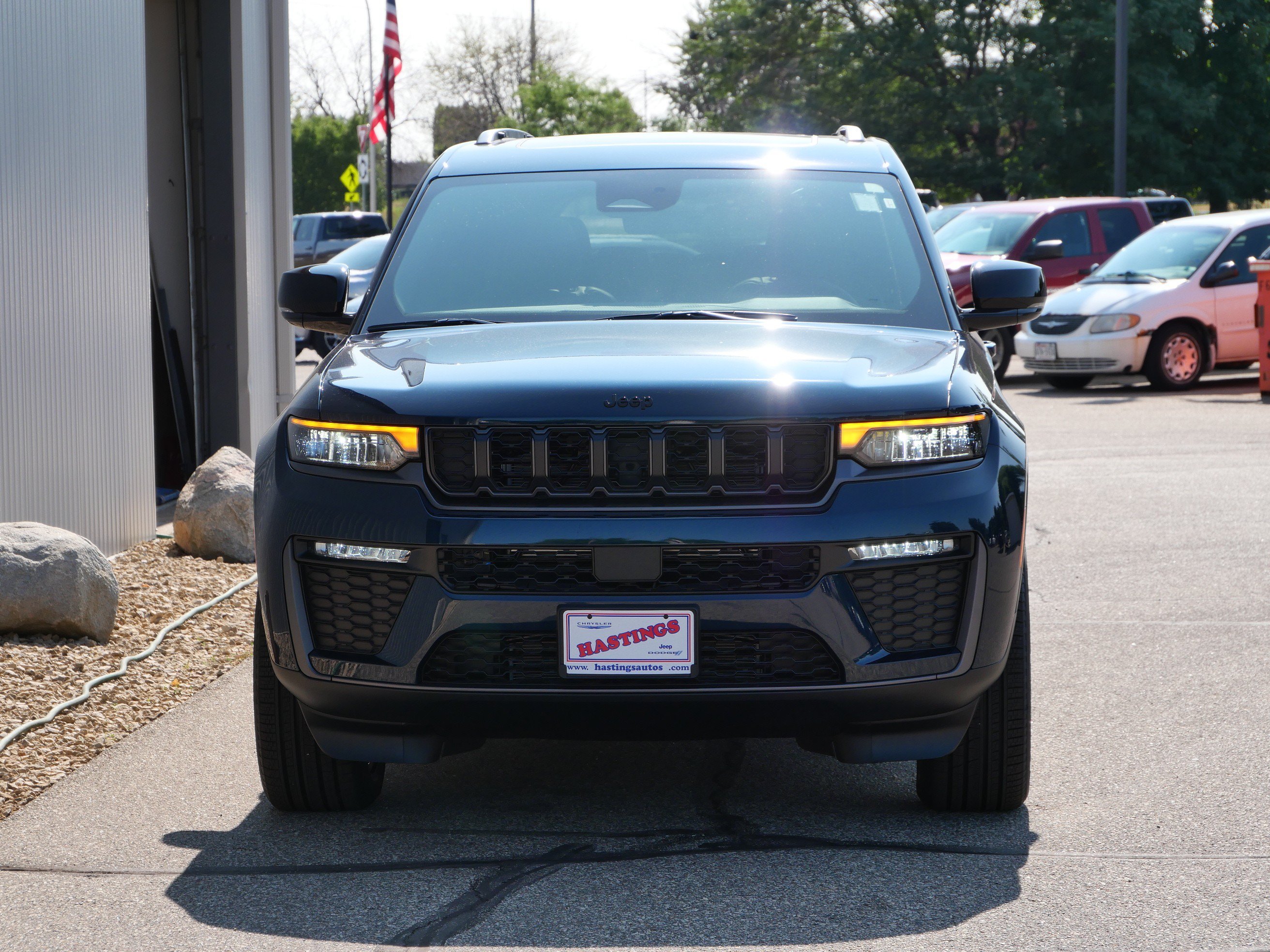 New 2026 Fathom Blue Pearl-Coat Exterior Paint Jeep Limited image 5