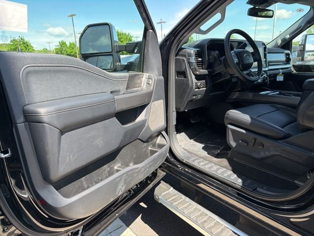 New 2026 Agate Black Metallic Ford F-350® Lariat® image 12