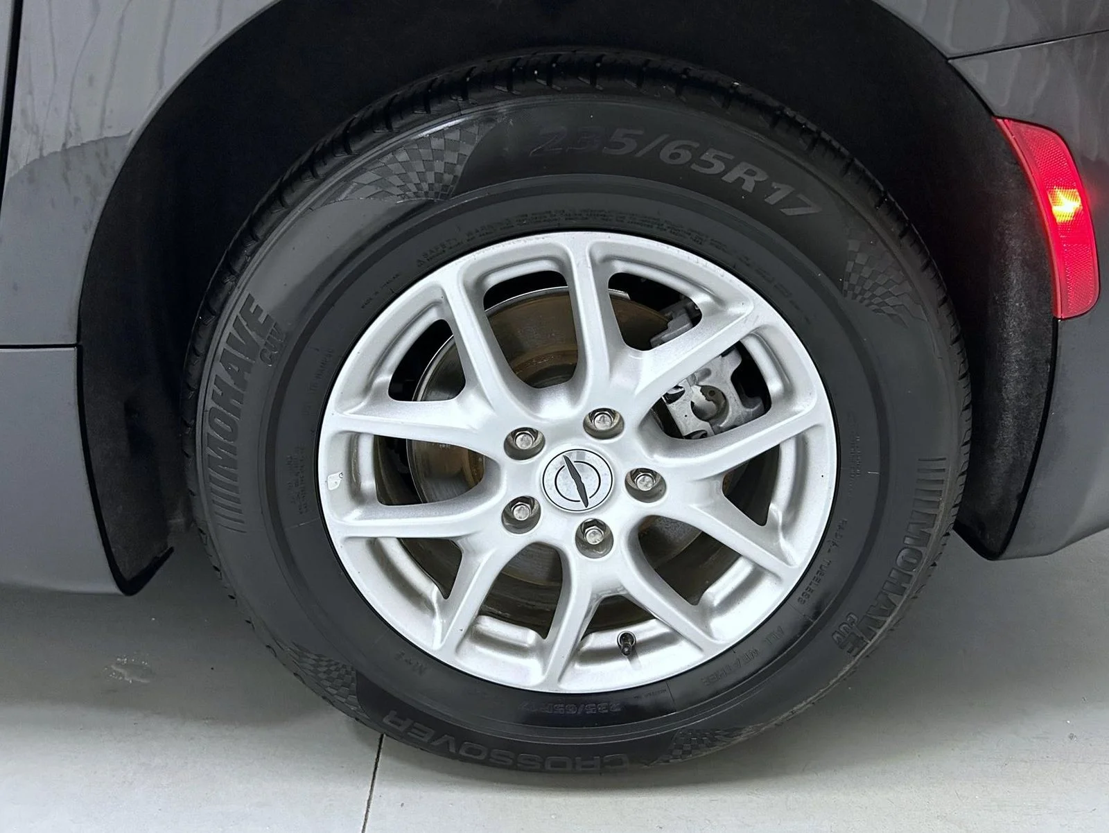 Used 2023 Black Chrysler LX image 21