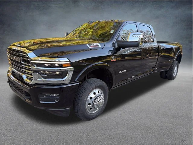 New 2027 Diamond Black Crystal Pearl-Coat Exterior Paint RAM Laramie image 3