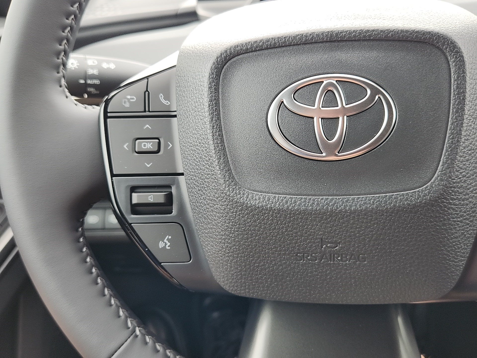New 2026 Heavy Metal <sup>1</sup> Toyota  XLE image 18