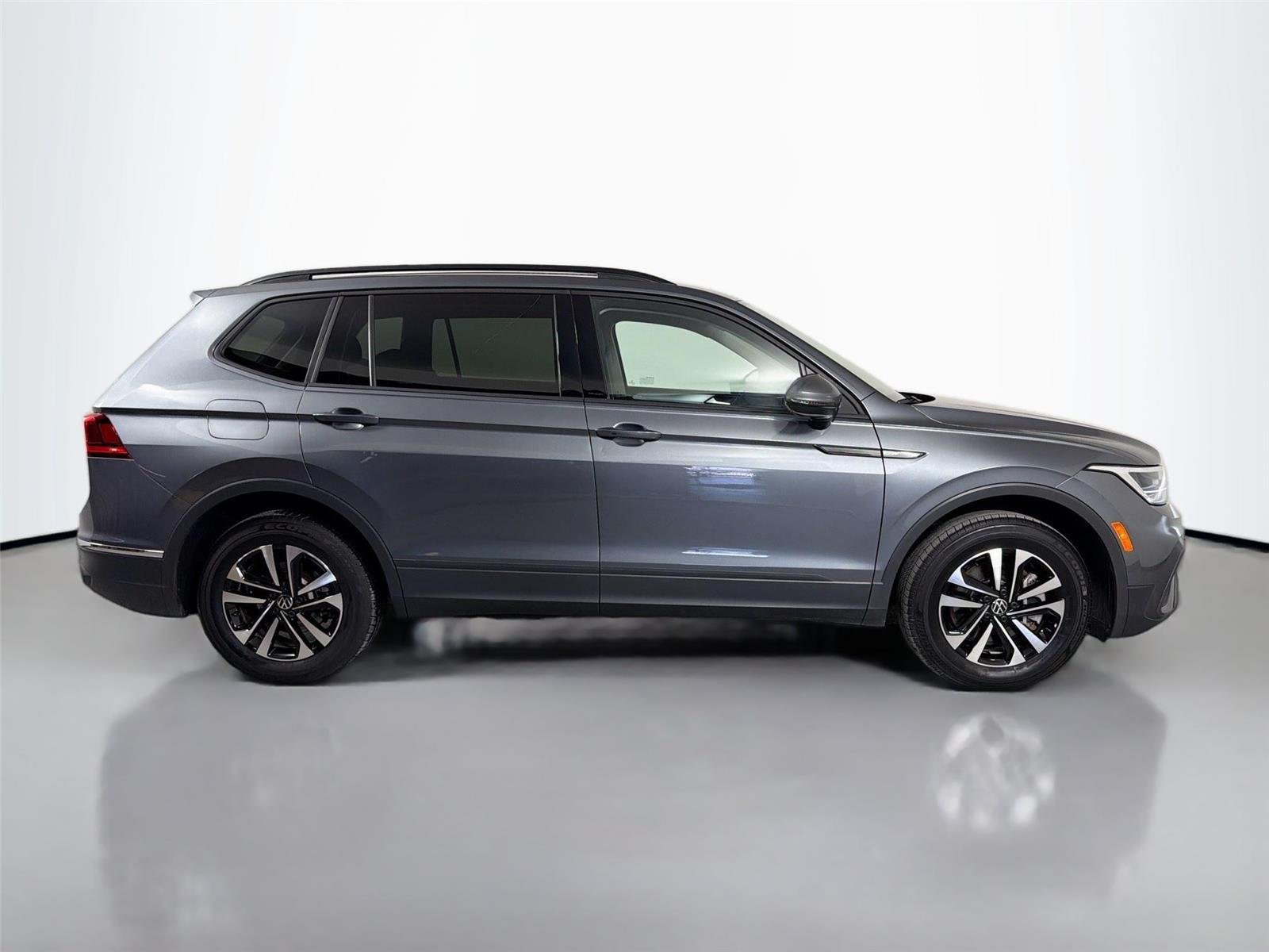 Certified Used 2024  Volkswagen S image 4