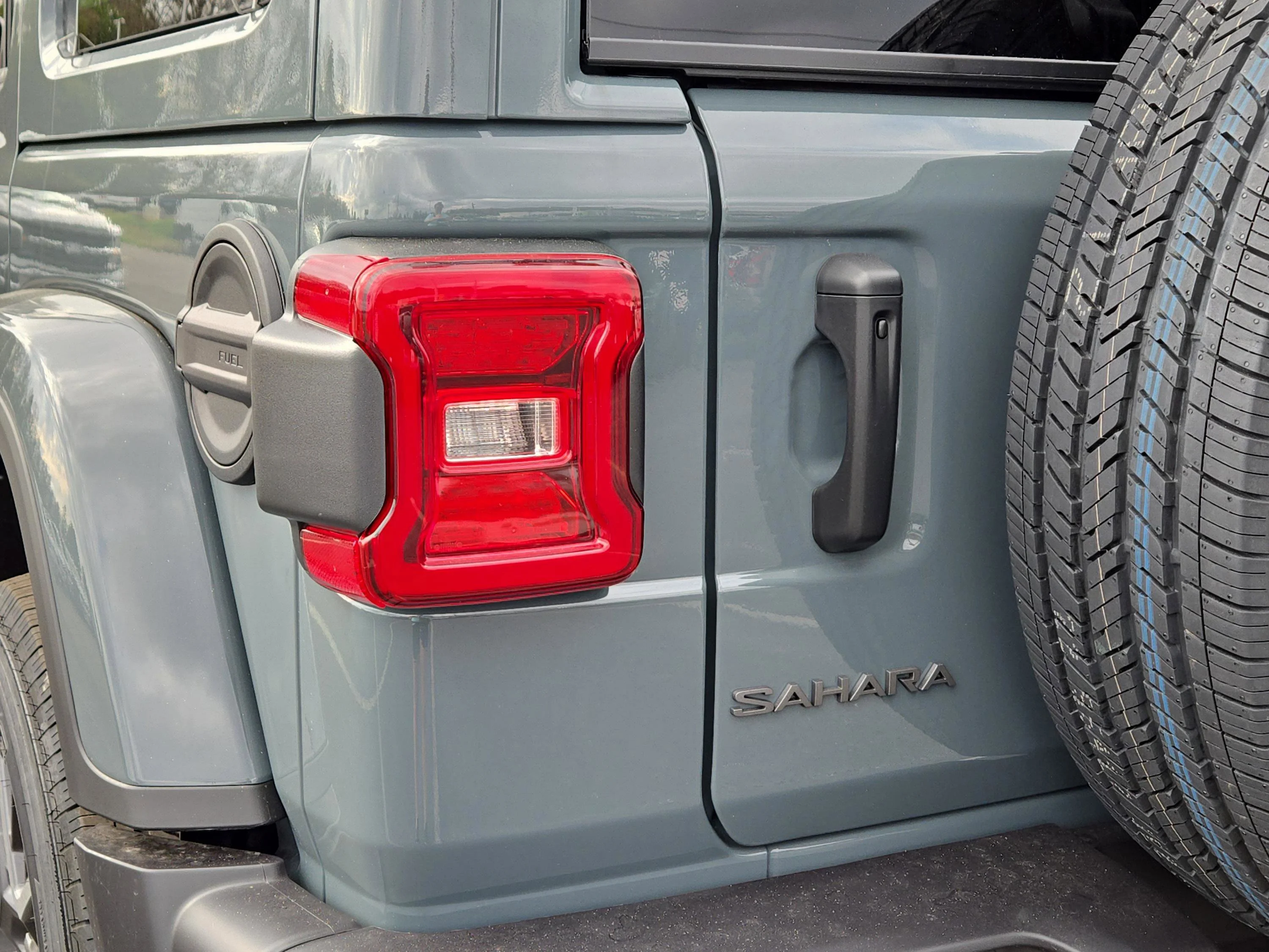 New 2026 Anvil Clearcoat Jeep Sahara image 9