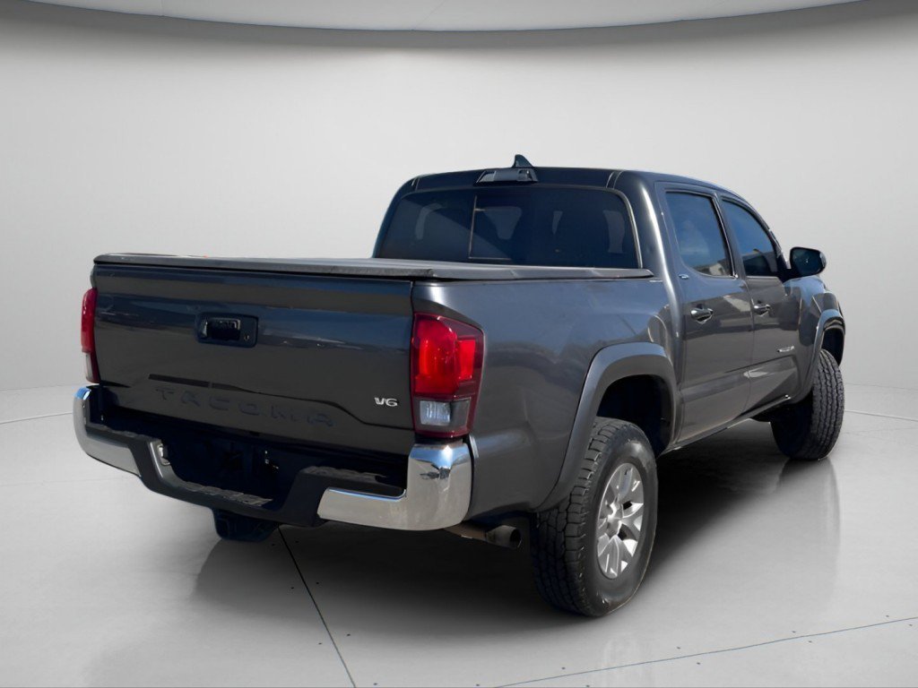 Used 2018 Magnetic Gray Metallic Toyota SR5 image 5