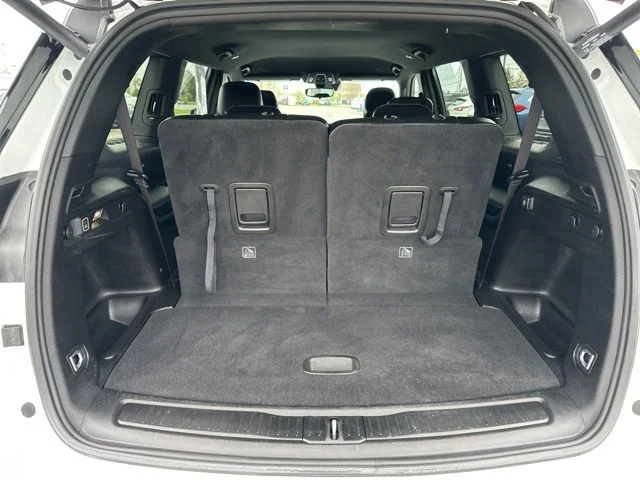 Used 2023 White Jeep Altitude image 14