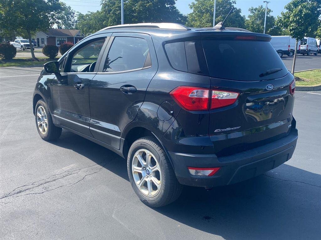 Used 2019 Shadow Black Ford SE image 9