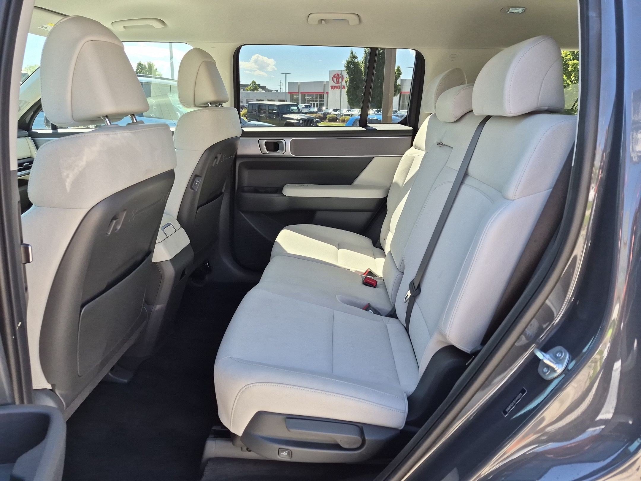 Certified Used 2026 Ecotronic Gray Hyundai SE image 26