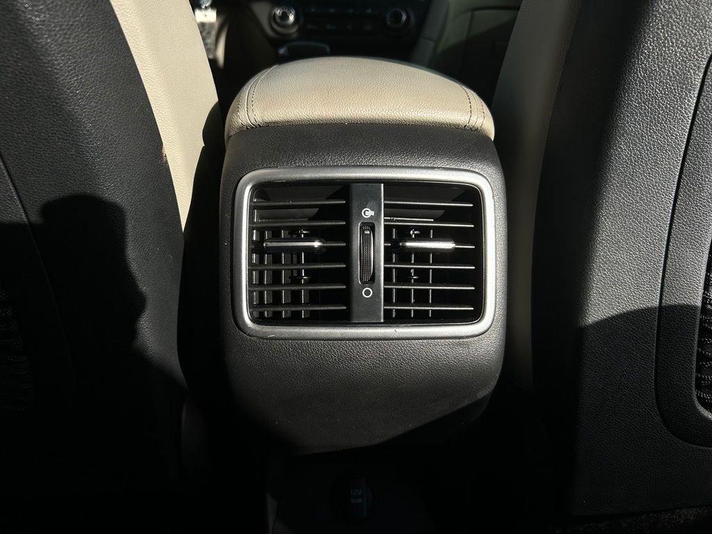Used 2020 White Kia S image 43
