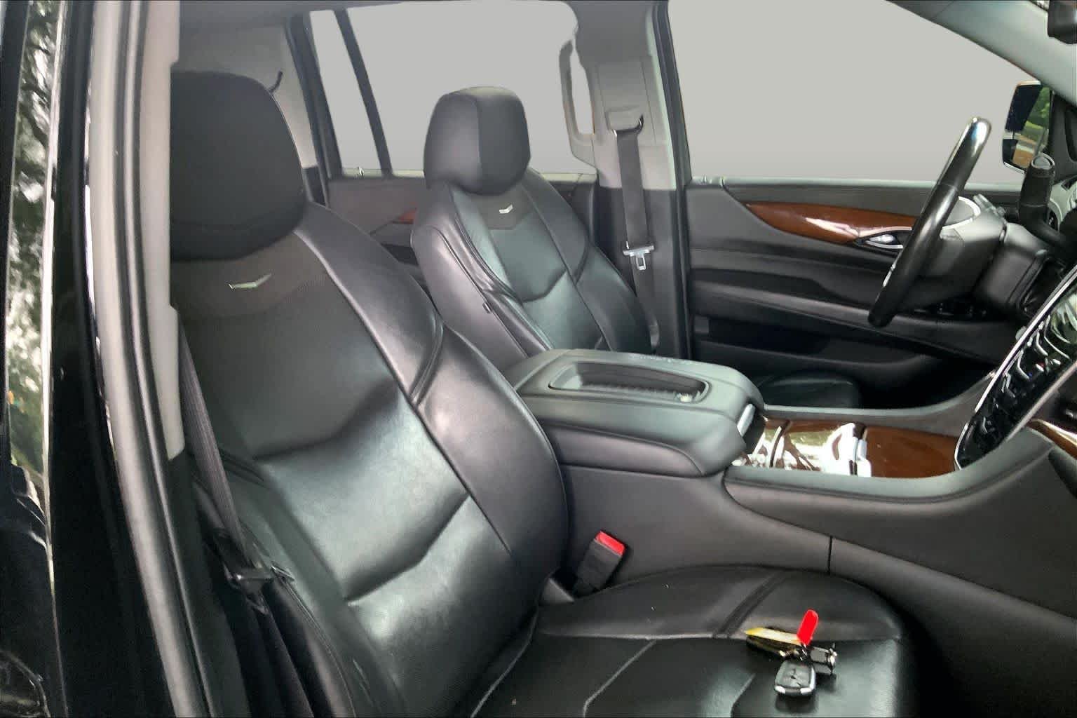Used 2019 Black Raven Cadillac Premium Luxury image 9