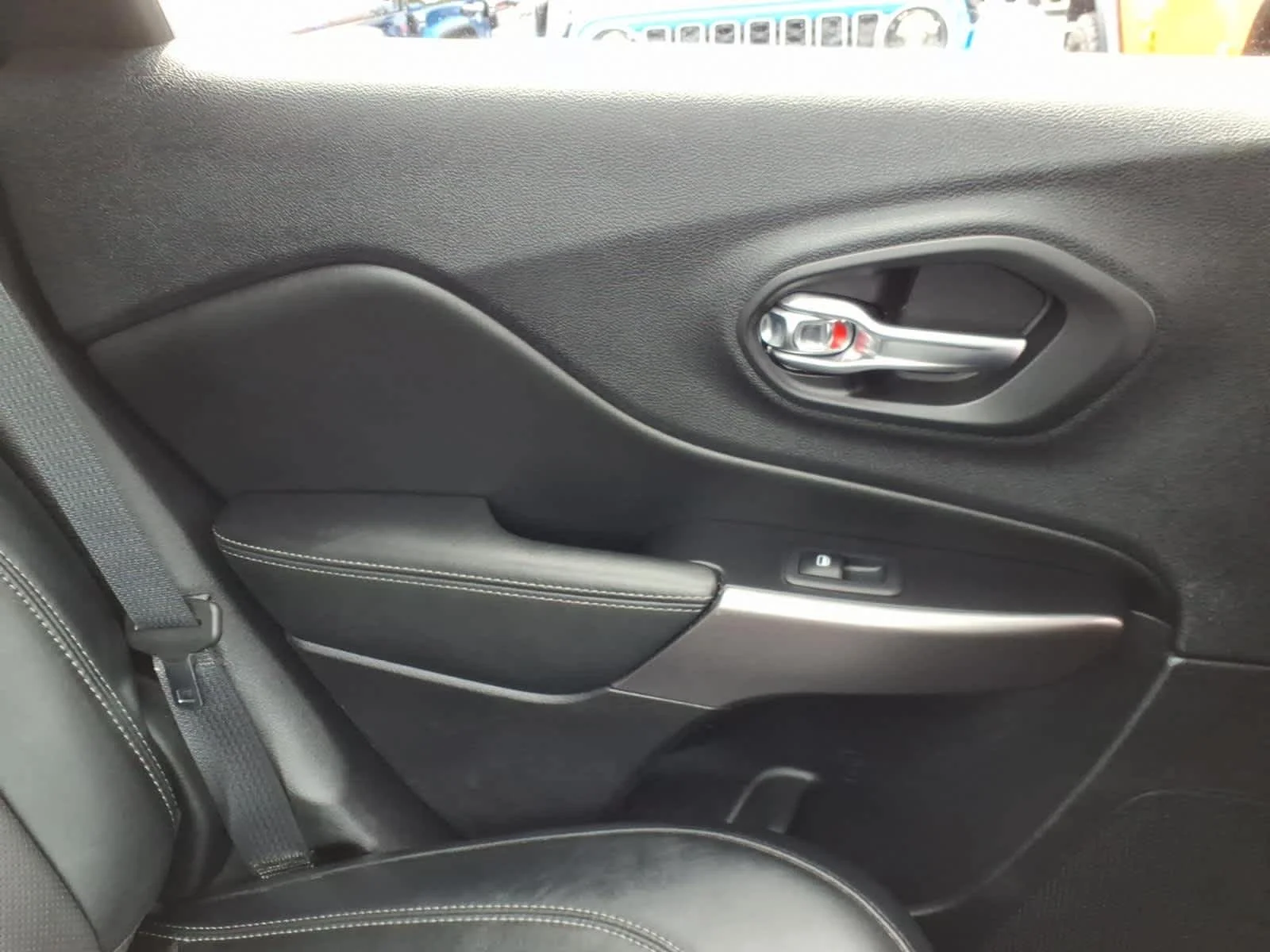 Certified Used 2022 STING Jeep Limited image 21