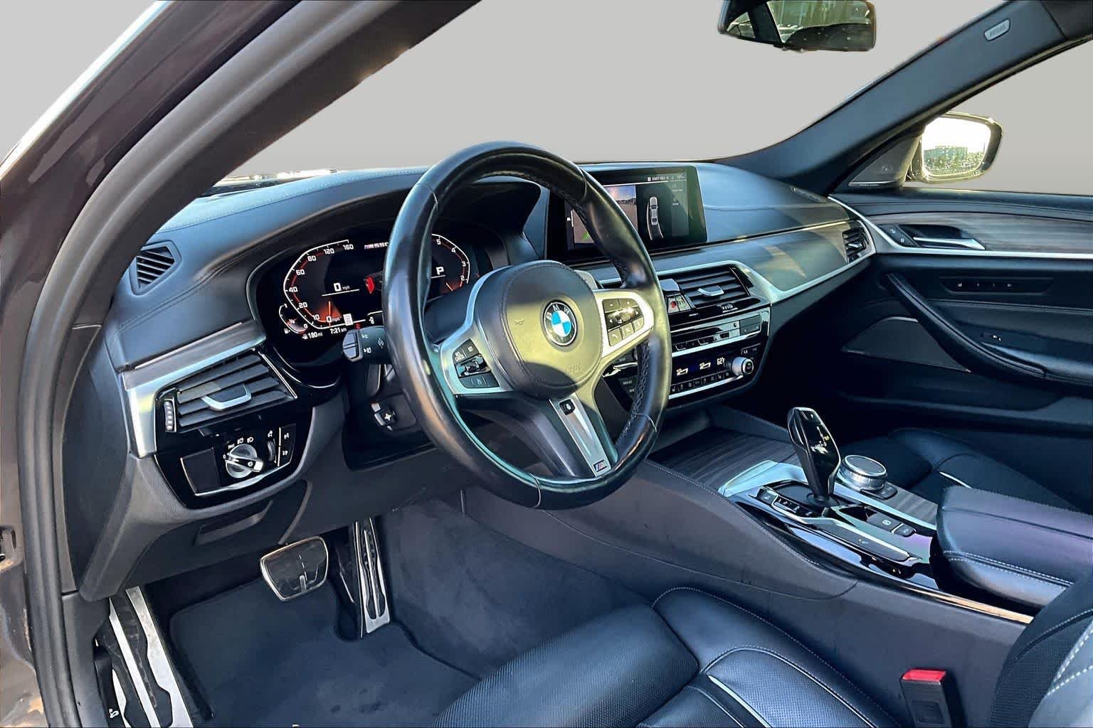 Used 2020 Dark Graphite Metallic BMW M550i xDrive image 17
