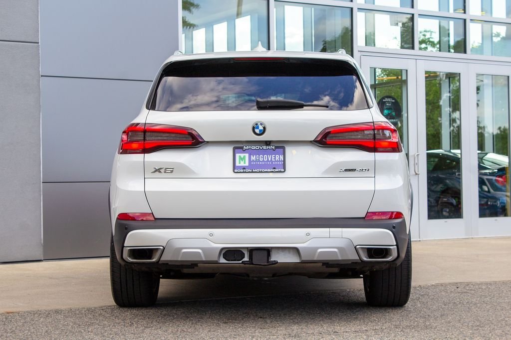 Used 2023 Mineral White Metallic BMW xDrive40i image 9