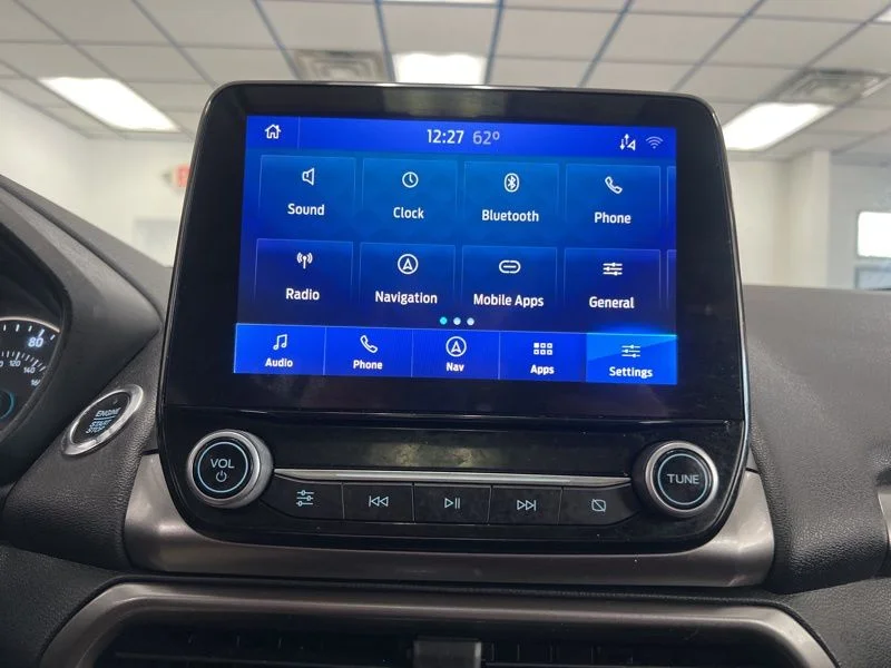 Used 2020 Blue Ford SE image 30