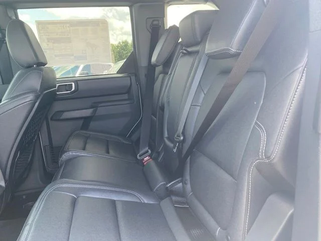 New 2026 Avalanche Gray Ford Badlands® image 32