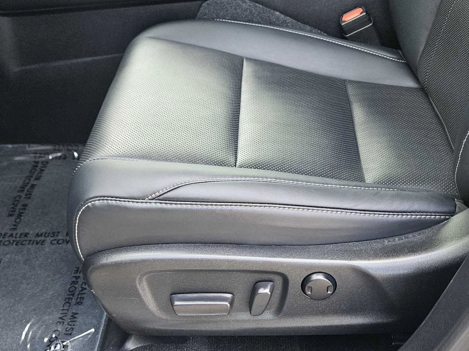 Used 2020 Atomic Silver Lexus  image 19