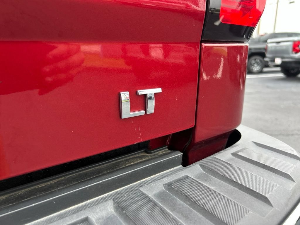 Used 2018 CAJUN RED TINTCOAT Chevrolet LT image 12