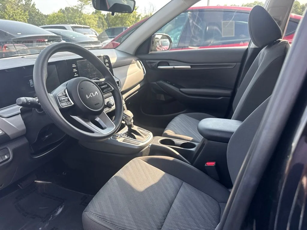 Used 2026 Black Kia LX image 3