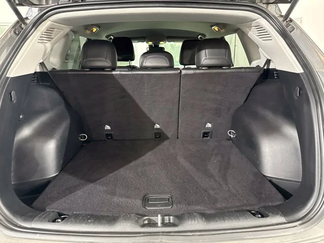 Used 2022 Gray Jeep Limited image 9