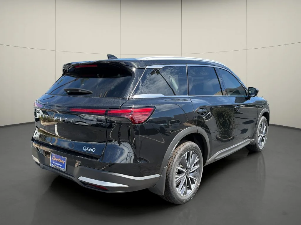 New 2027 MINERAL BLACK INFINITI Luxe FWD image 7