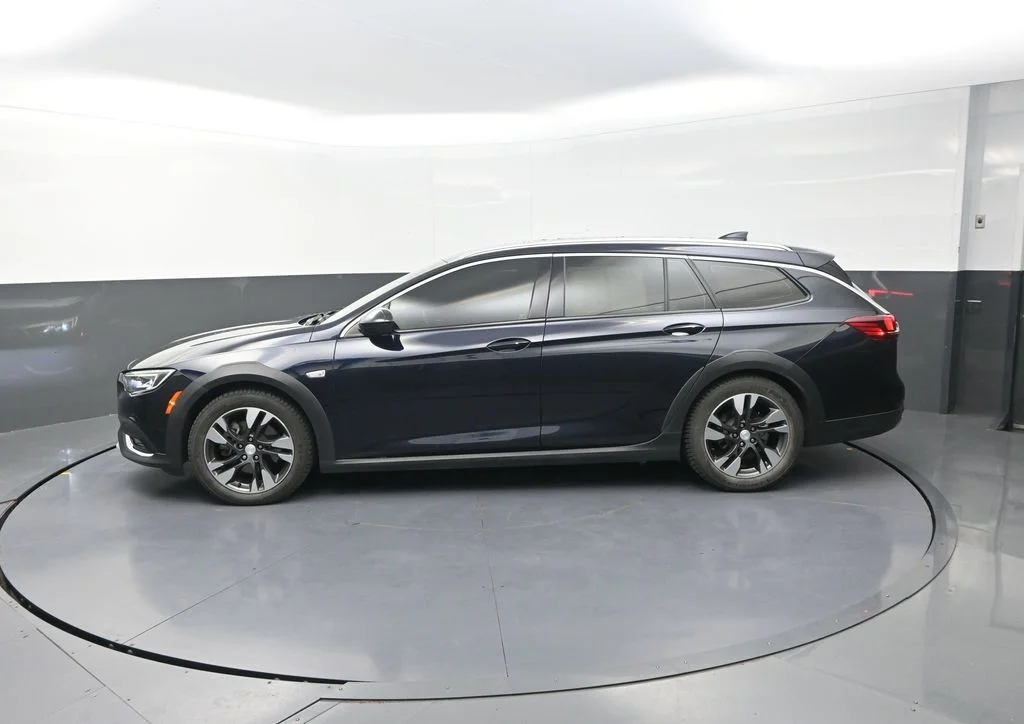 Used 2019 Blue Buick Preferred image 6