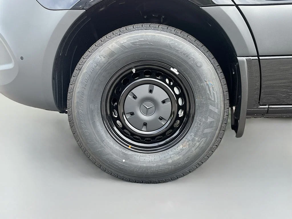 New 2026  Mercedes-Benz Cargo 170 WB image 13