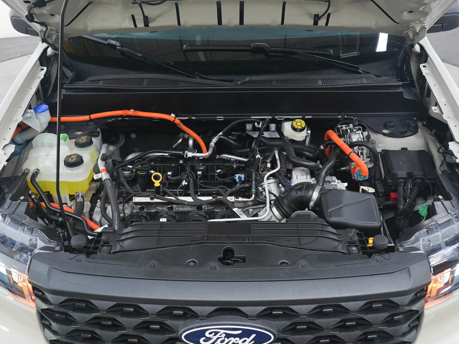 Used 2025 Beige Ford XL image 30