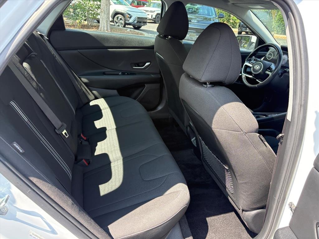 2025 Hyundai Elantra SEL - Photo 19