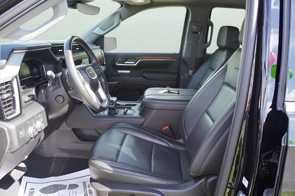 Used 2024 Onyx Black GMC Denali image 20