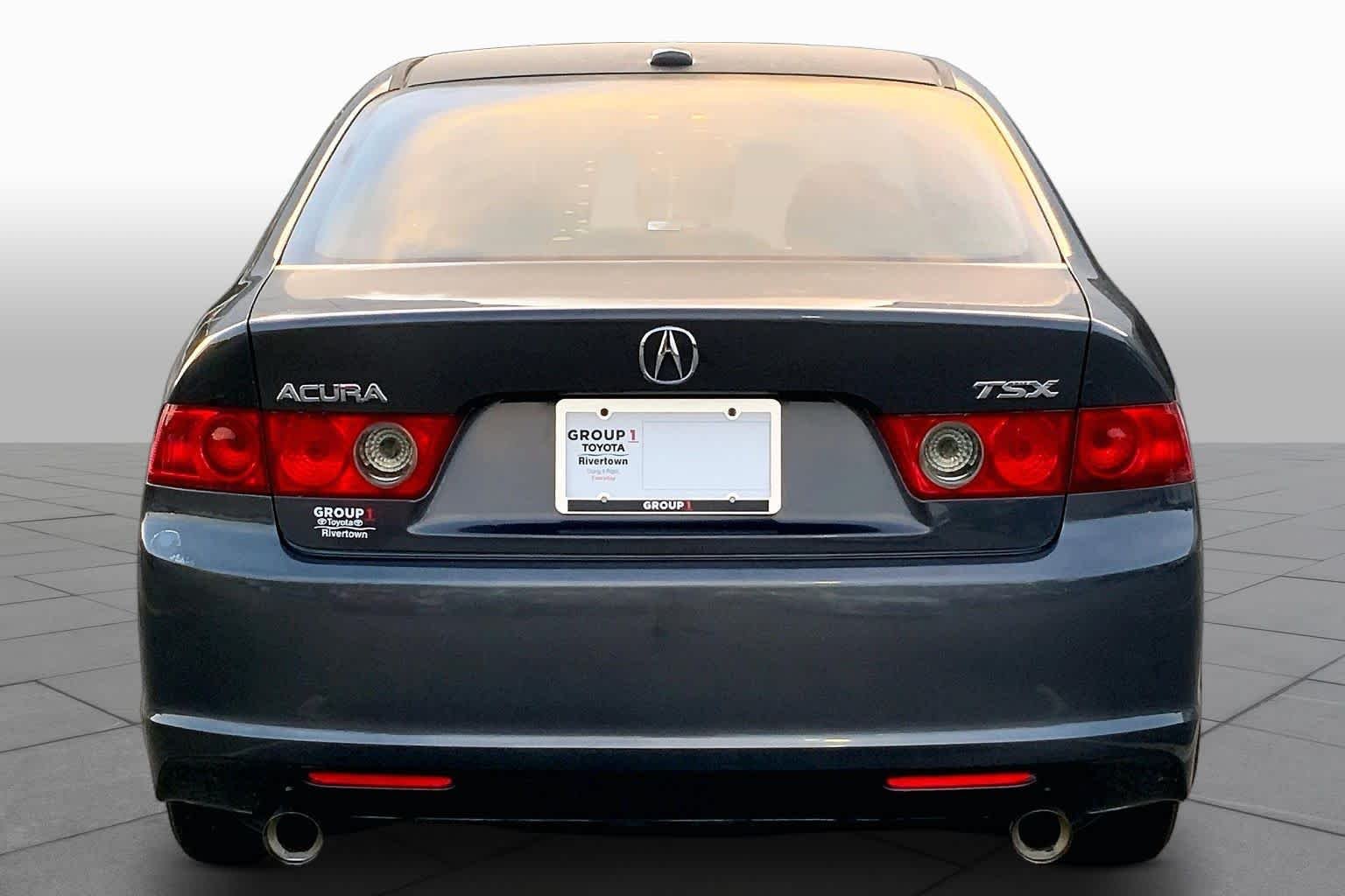 Used 2008 Carbon Gray Pearl Acura  image 4