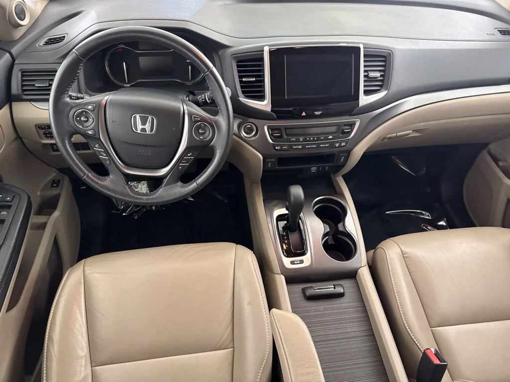 Used 2017 White Honda EX-L image 46