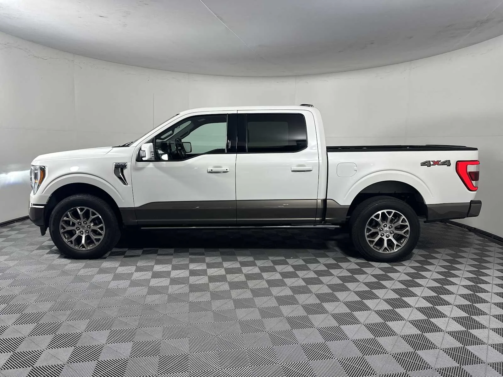 Certified Used 2023 Star White Ford King Ranch image 4