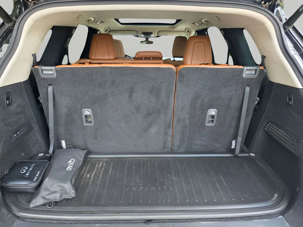 Used 2023 Mineral Black INFINITI Sensory image 6
