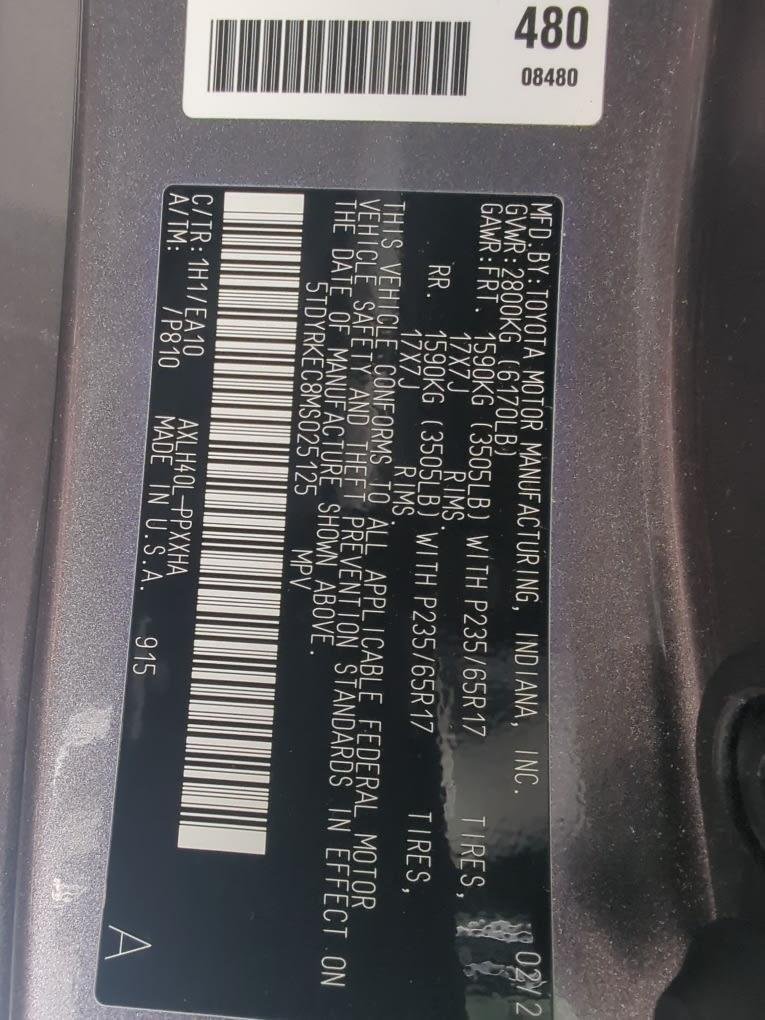 Used 2021 Predawn Gray Mica Toyota XLE image 8