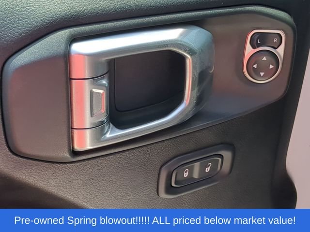 Used 2018 White Jeep Unlimited Sport S image 21