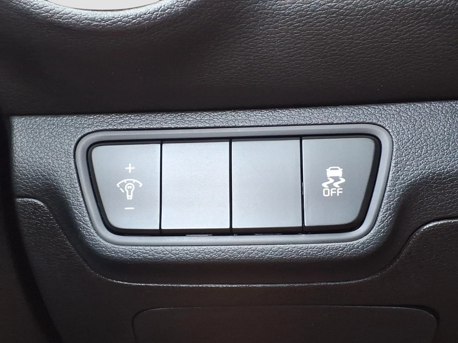 Used 2023 Gravity Gray Kdg Kia LXS image 20